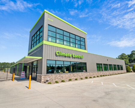 front gate at iLockStorage in Greenville, NC